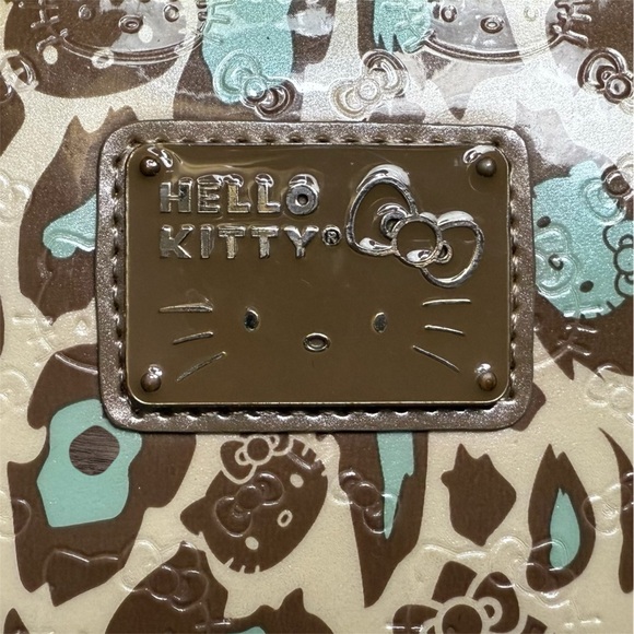 Hello Kitty Wallet - Picture 6 of 7